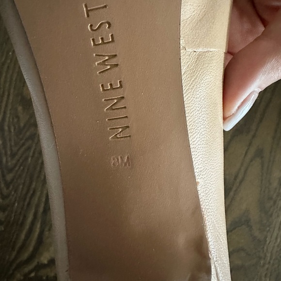 Nine West peep toe. Gently used. Mint condition. - Picture 6 of 6